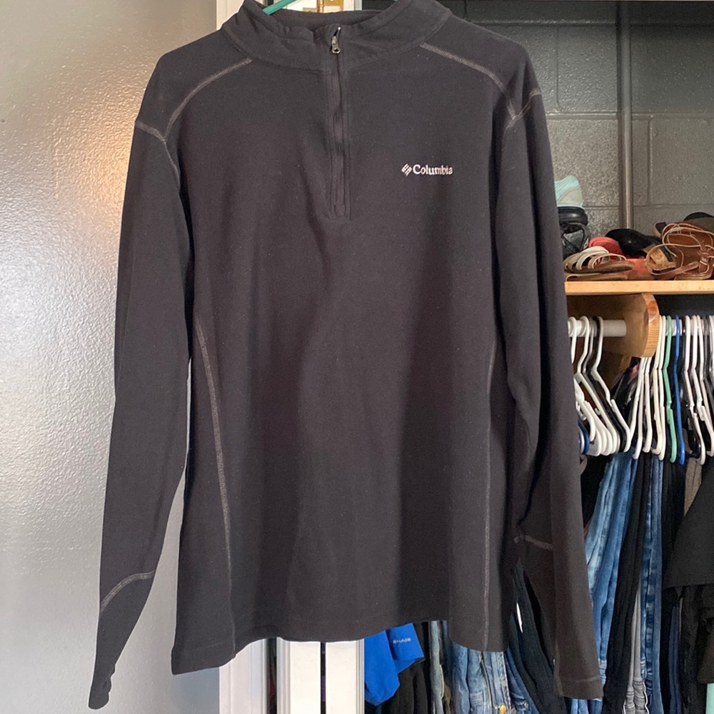 Columbia sweatshirt